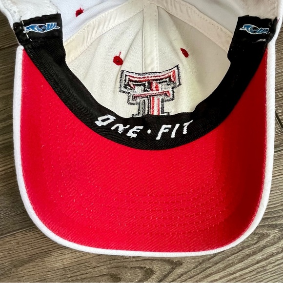 Top of the World White and Red Party Hat - Picture 8 of 9